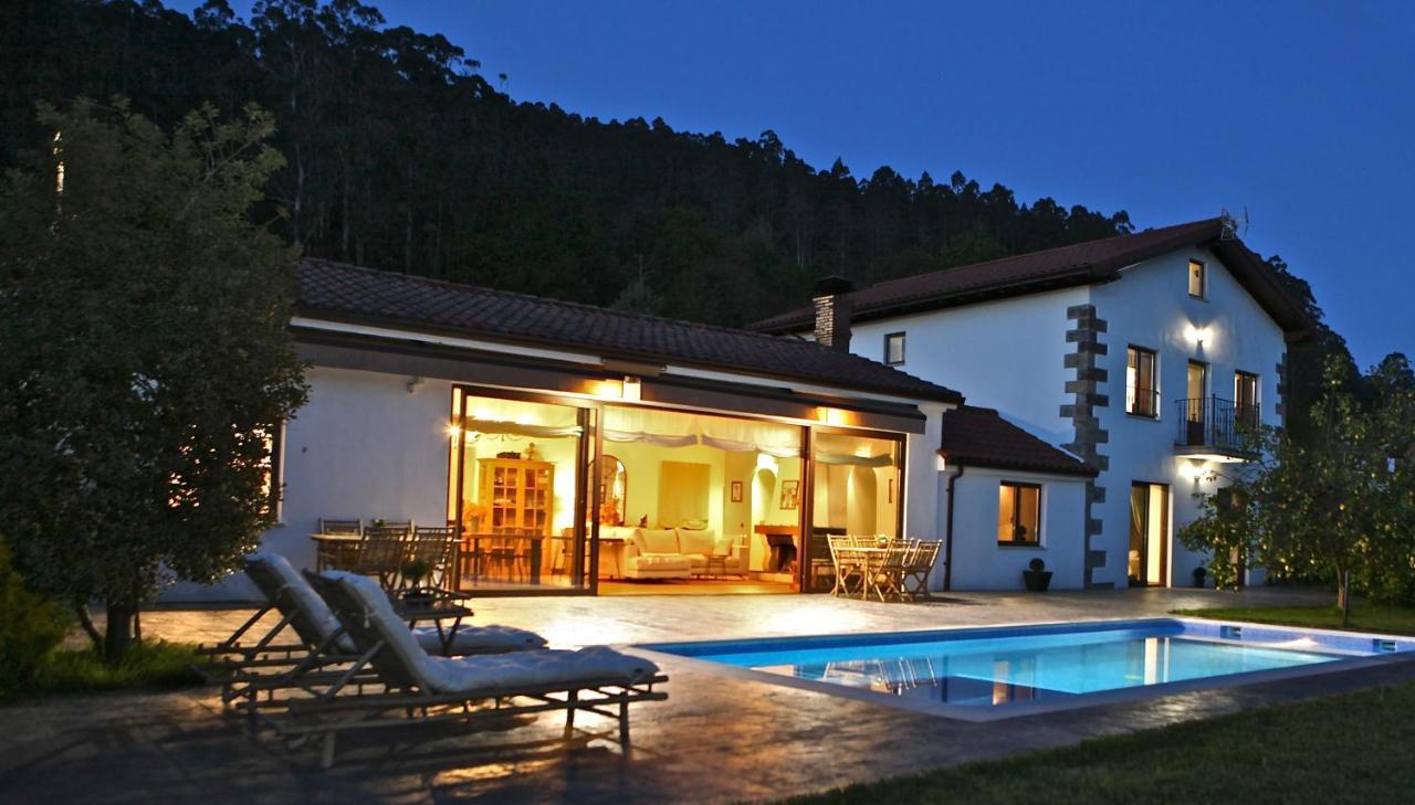 Impresionante Villa Entre Mar Y Montana La Cavada Luaran gambar